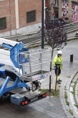 Sokağa bir sokak lambası yerleştirildi