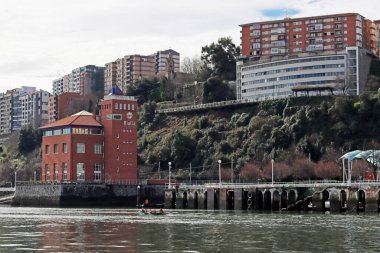 Bilbao nehrinde sanayi ortamı