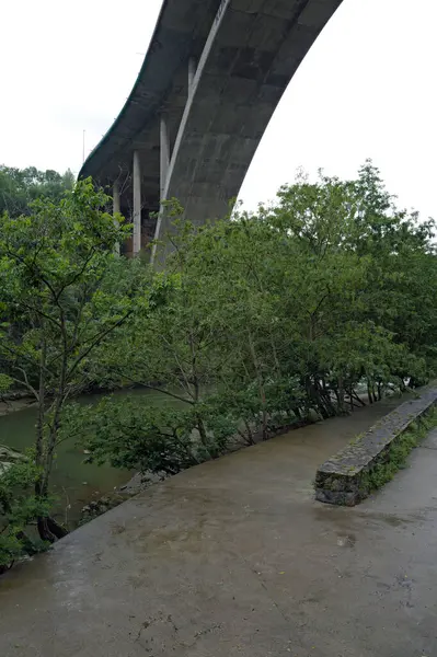 stock image Concrete bridge over the river of Nervion