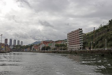 İspanya 'nın Bilbao şehrinde şehir manzarası