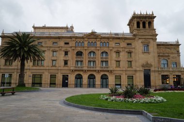 İspanya, San Sebastian şehir merkezi manzarası