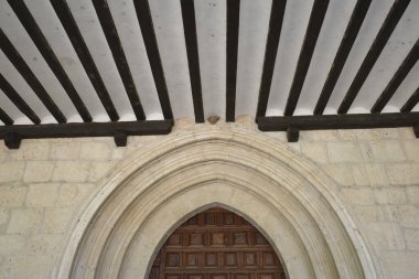 İspanya 'nın Covarrubias kasabasında klasik mimari