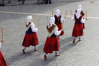 Bask halk dansı sergisi