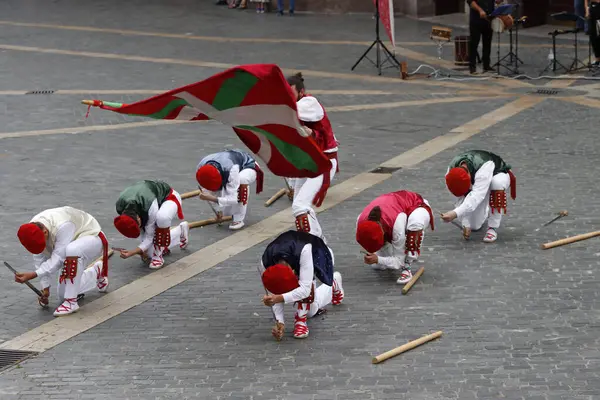 Bask halk dansı sergisi