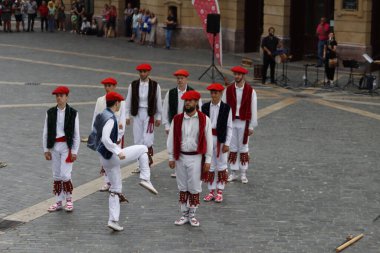 Bask ülkesinin halk dansı