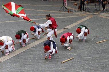Bask halk dansı sergisi