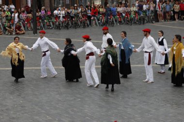 Bask halk dansı sergisi