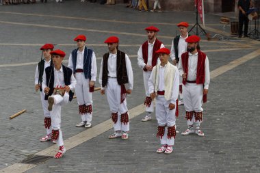 Bask halk dansı sergisi