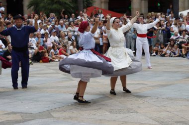 Bask halk dansı festivali