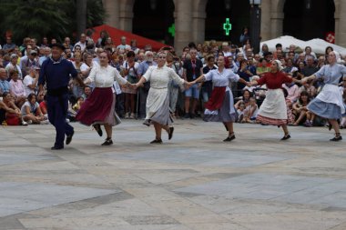 Bask halk dansı festivali