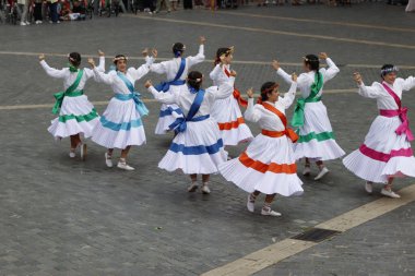 Bask halk dansı sergisi