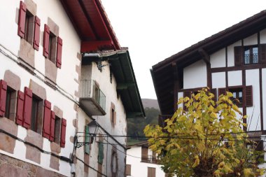 Etxalar, Navarre 'daki Bask tarzı ev.