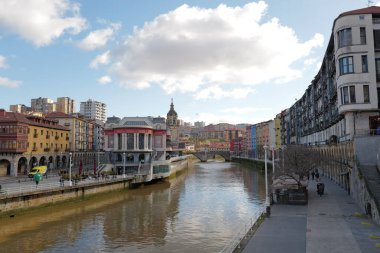 Bilbao şehrinin mimarisi.