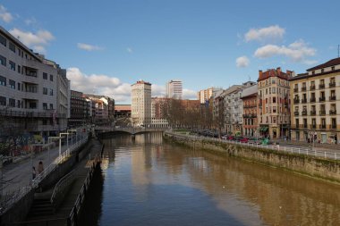 Bilbao şehrinin mimarisi.