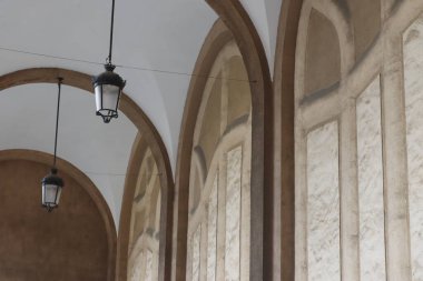 Kilisenin ayrıntıları.