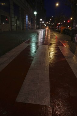 Hava karardıktan sonra kentsel çevre