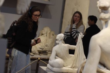 İtalya, Floransa 'daki sanat müzesini ziyaret edin.