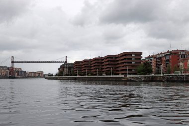 İspanya Bilbao nehri kenti çevresi