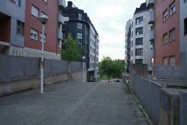 İspanya 'nın Bilbao şehrinde apartman blokları