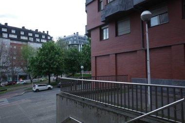 İspanya 'nın Bilbao şehrinde bir apartman bloğu