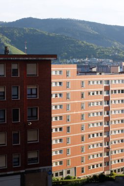 İspanya 'nın Bilbao şehrinde inşa ediliyor.