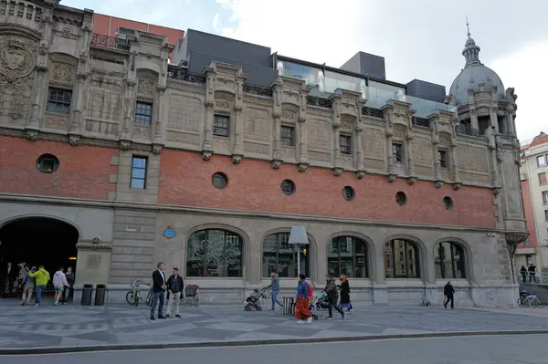 İspanya 'nın Bilbao şehrindeki klasik bina.