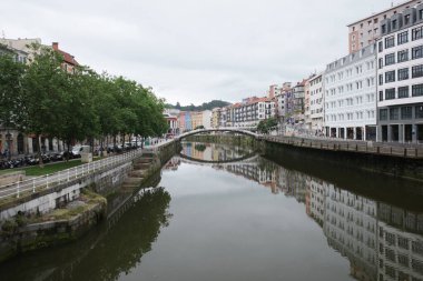 İspanya 'nın Bilbao şehrinde şehir manzarası