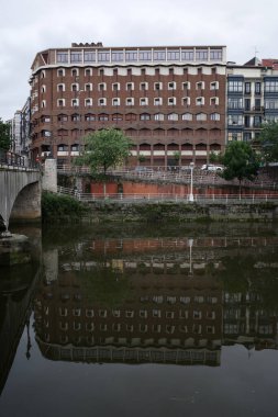 İspanya 'nın Bilbao şehrinde şehir manzarası