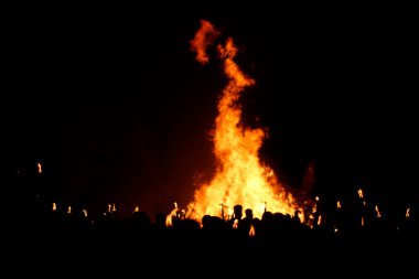 Geceleri Aziz Johns şenlik ateşi