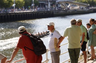Bilbao nehrinde kürek yarışı