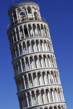 Eğik Pisa Kulesi, İtalya