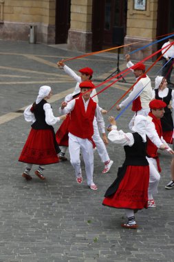 Bask halk dansı festivali