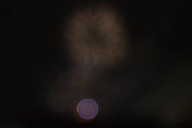 Geceleri havai fişek gösterisi