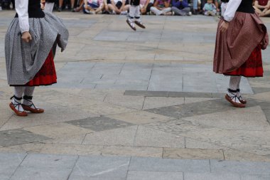 Bask halk dansı sergisi