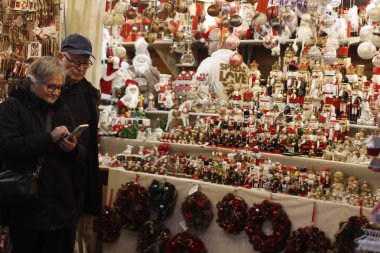 İtalya 'nın Floransa şehrinde Noel pazarı