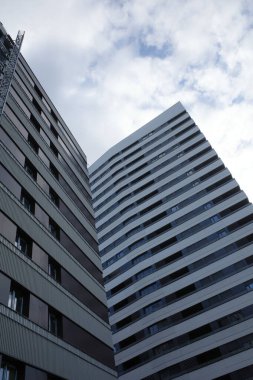 İspanya 'nın Bilbao kentindeki apartmanlar