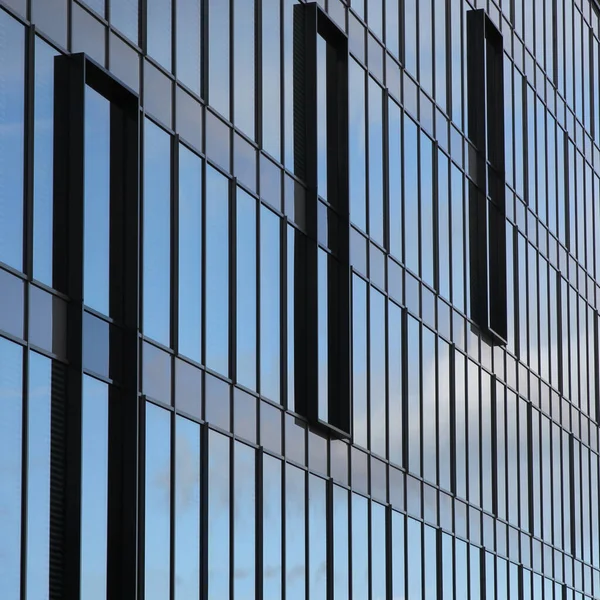 Fasada Szklana Odbiciem Chmury Niebie Nowoczesna Architektura Miejska Obrazy Stockowe bez tantiem
