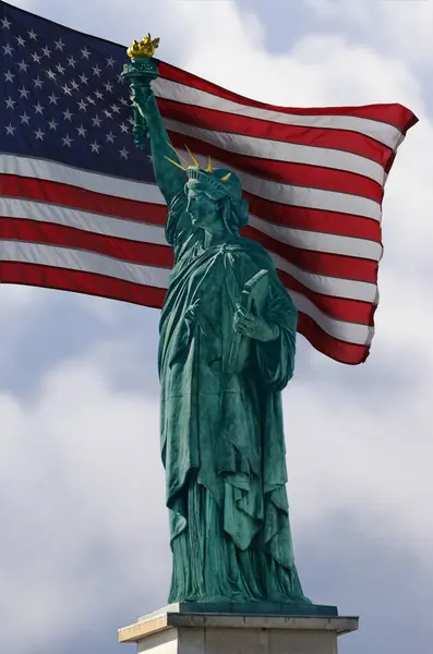 Collage Statua Della Libertà Sulla Bandiera Americana Immagini Stock Royalty Free