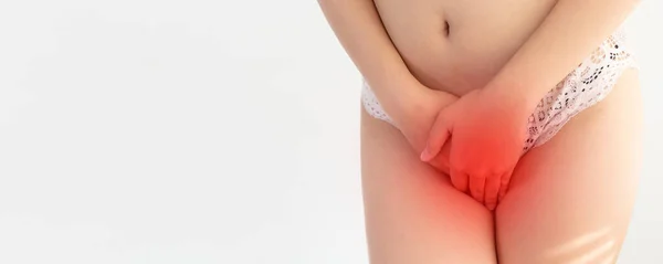 Smärtsam Period Kvinnlig Hand Vidrör Könsorgan Med Menstruationssmärta Magsäck Ache — Stockfoto