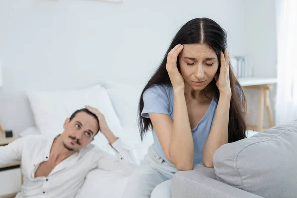 Conflito Vida Conjugal Problemas Familiares Esposa Está Insatisfeita Com Marido — Fotografia de Stock
