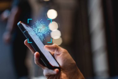 AI bağlantılı ağ verisi olan akıllı telefon, iş bilgileri geliştirme, teknolojik dijital gelecek. Yapay Zeka kavramı.