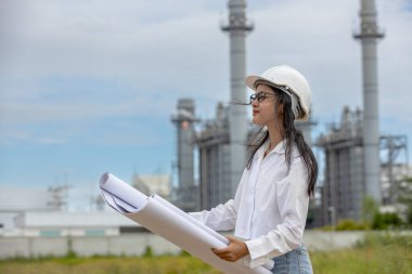 Elektrik enerjisi üreten, planlı çalışan bir mühendis. Petrokimya 'da inşaat müdürü petrol rafinerisi. Geliştirme müfettişi Endüstriyel enerji santrali