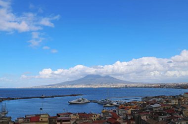 Vezüv Dağı ve Tyrhenian Denizi 'nin panoramik manzarası, Castellammare Stabio, İtalya