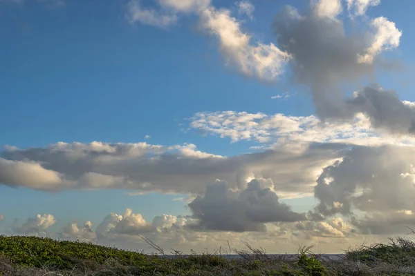 Удивительный Пейзаж Острова Кюрасао Облачным Небом — стоковое фото