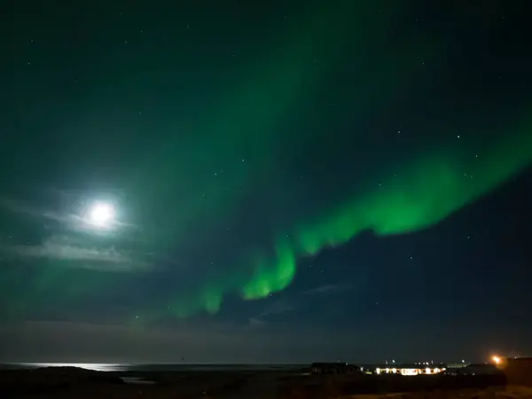 Пейзаж Северным Сиянием Aurora Borealis Над Полуостровом Рейкьянес Исландия — стоковое фото