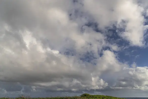 Καταπληκτικό Τοπίο Του Νησιού Κουρασάο Συννεφιασμένο Ουρανό — Φωτογραφία Αρχείου