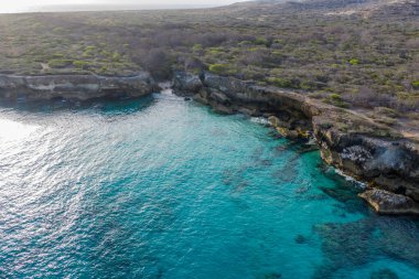 Karayip Denizi 'ndeki Curacao' nun güzel sahil manzarası.