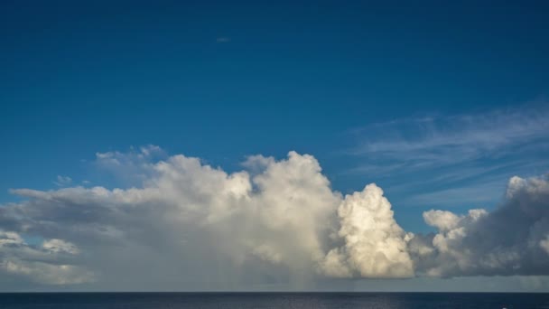 Czas Upływa Ruchomymi Chmurami Nad Morzem Karaibskim — Wideo stockowe
