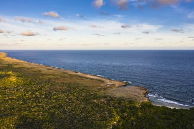 Curacao, Karayipler 'in üzerinde okyanus ve kıyı manzarası