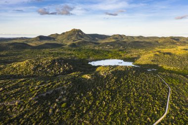 Curacao, Karayipler 'in üzerinde okyanus ve kıyı manzarası